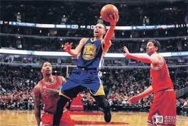 111-103！湖人连赢三场逆转鹈鹕，评分最高不是詹姆斯和东契奇！